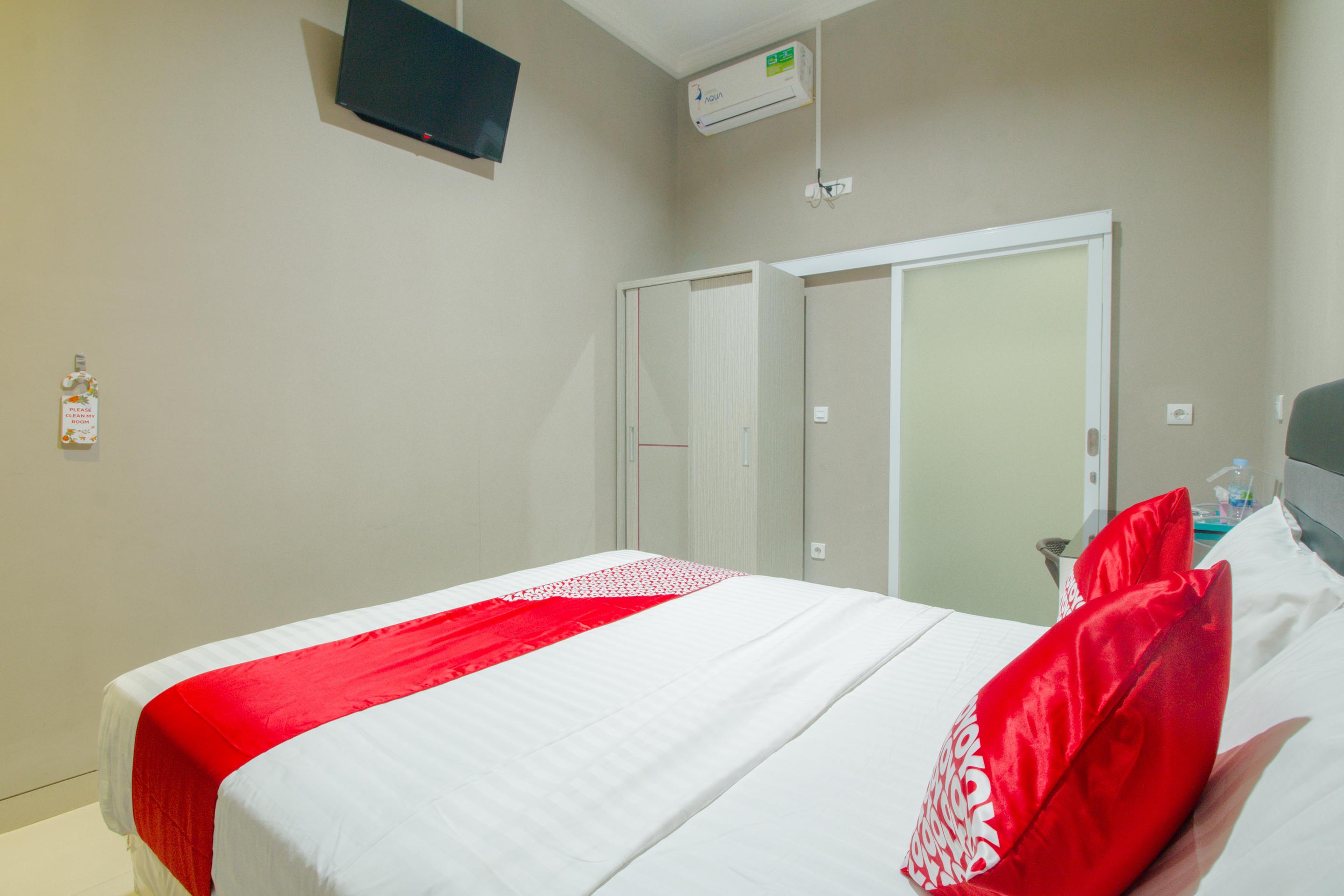 Oyo 871 Aira Costel Hotell Cianjur Exteriör bild