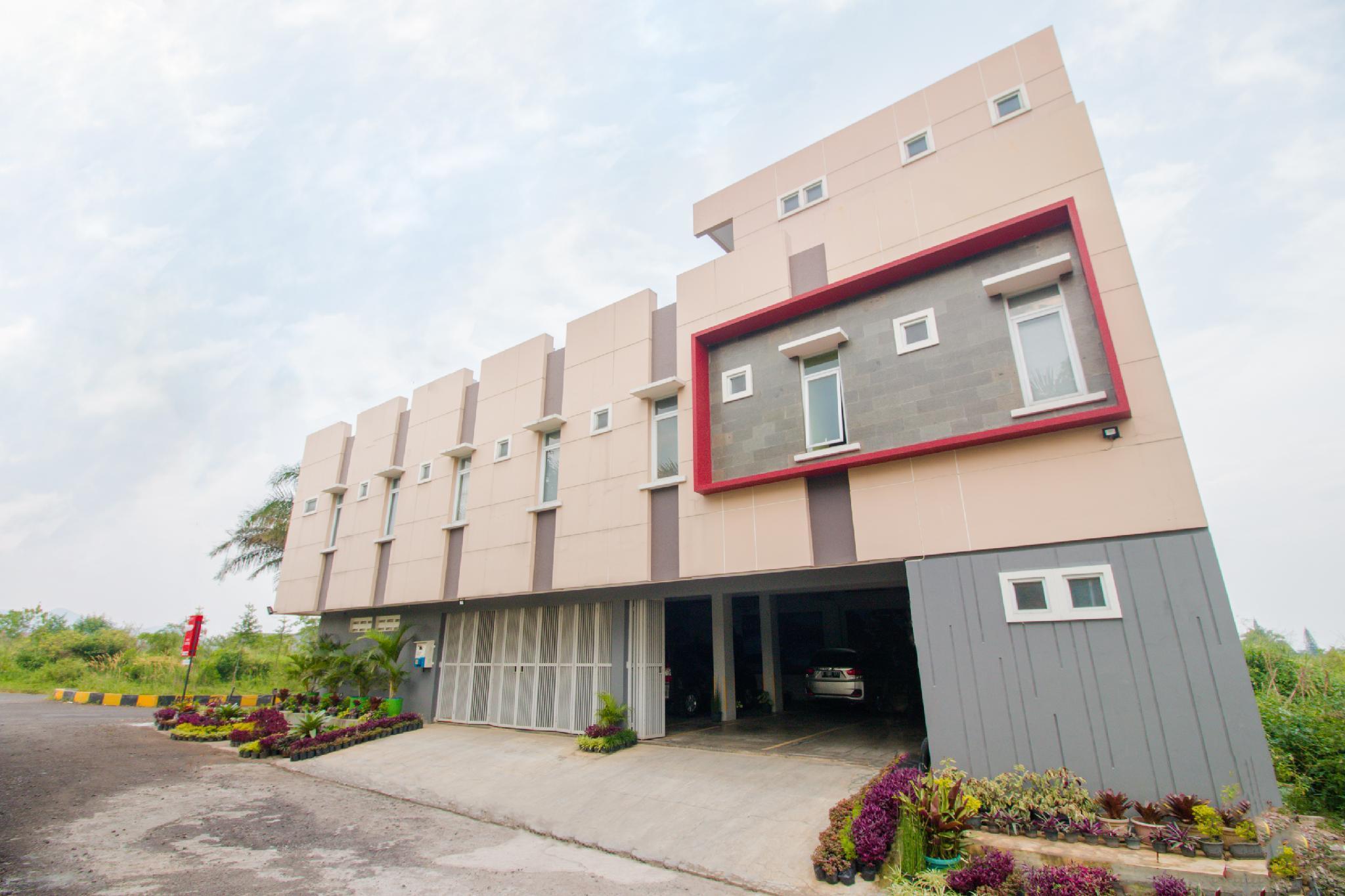Oyo 871 Aira Costel Hotell Cianjur Exteriör bild