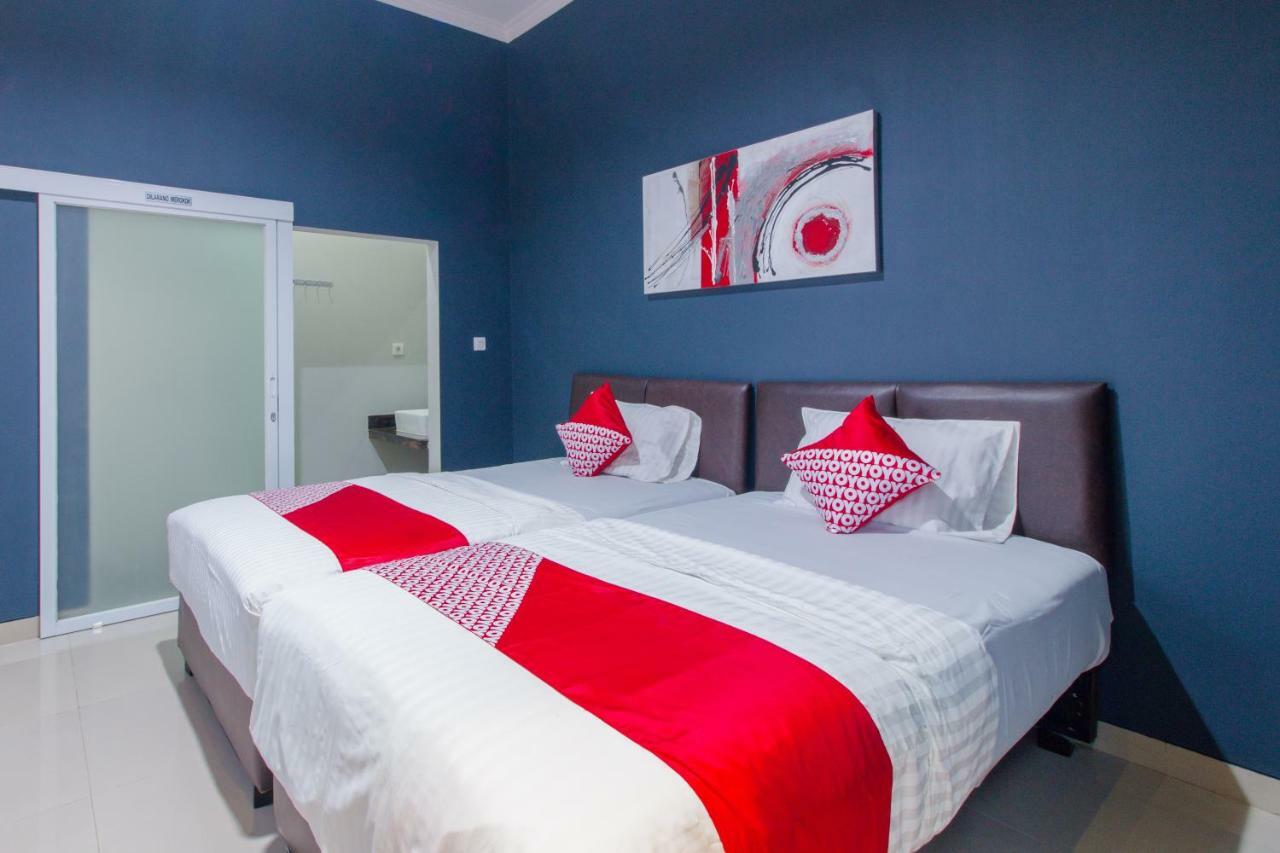 Oyo 871 Aira Costel Hotell Cianjur Exteriör bild