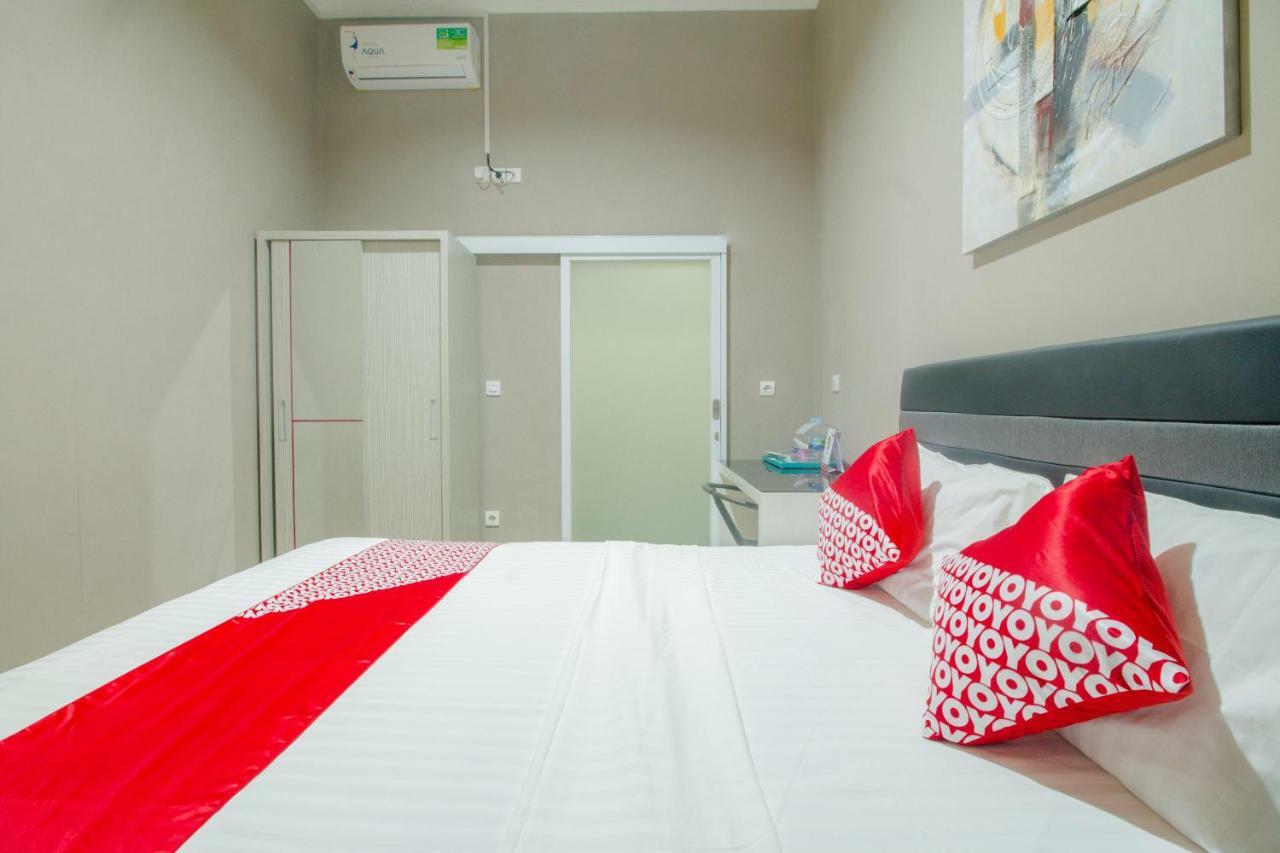 Oyo 871 Aira Costel Hotell Cianjur Exteriör bild
